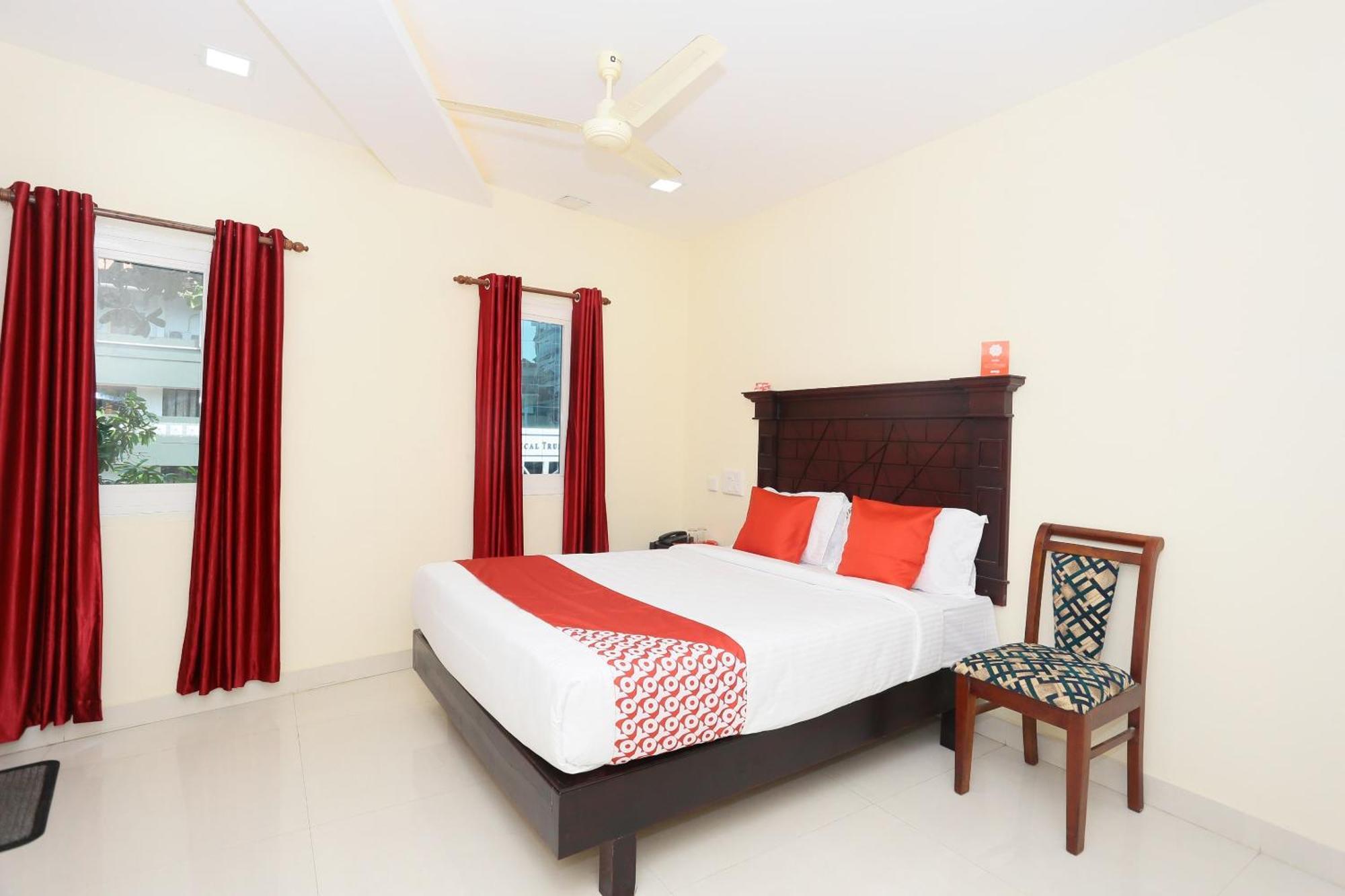 Hotel O Malabar Plaza Kochi 外观 照片