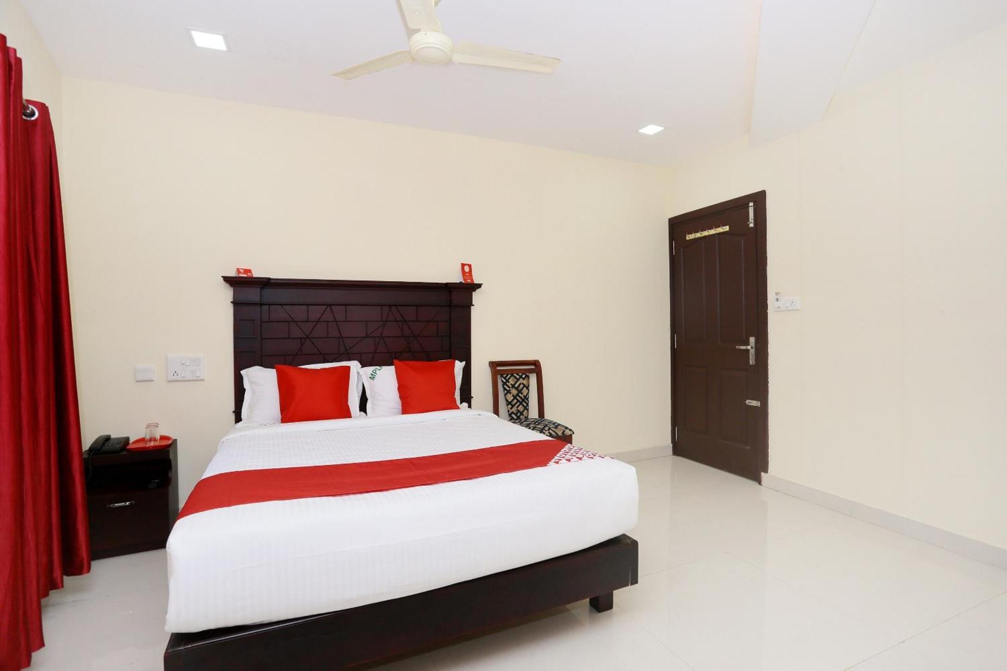 Hotel O Malabar Plaza Kochi 外观 照片